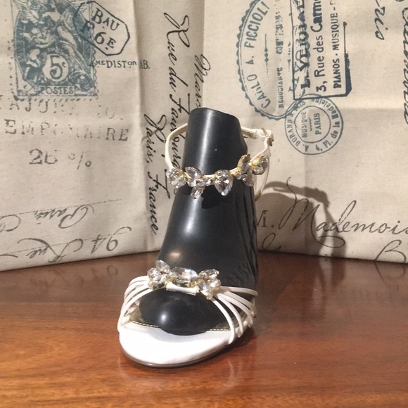 Never worn Nina prom/wedding shoe in ivory luster - Picture 1 of 6